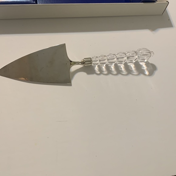 Mikasa Cake Server like New in Box - Picture 3 of 6